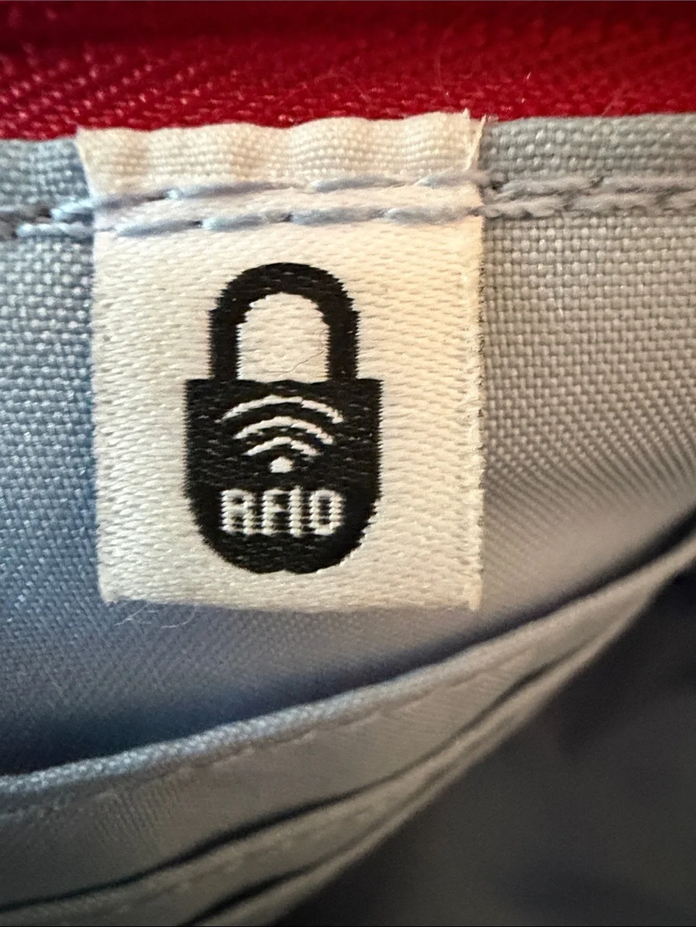 Baggallini gray rfid